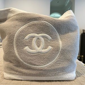 Authentic Chanel terry bag with removable zippered pouch and towel